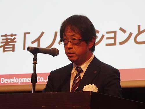 あいさつする林雅広社長